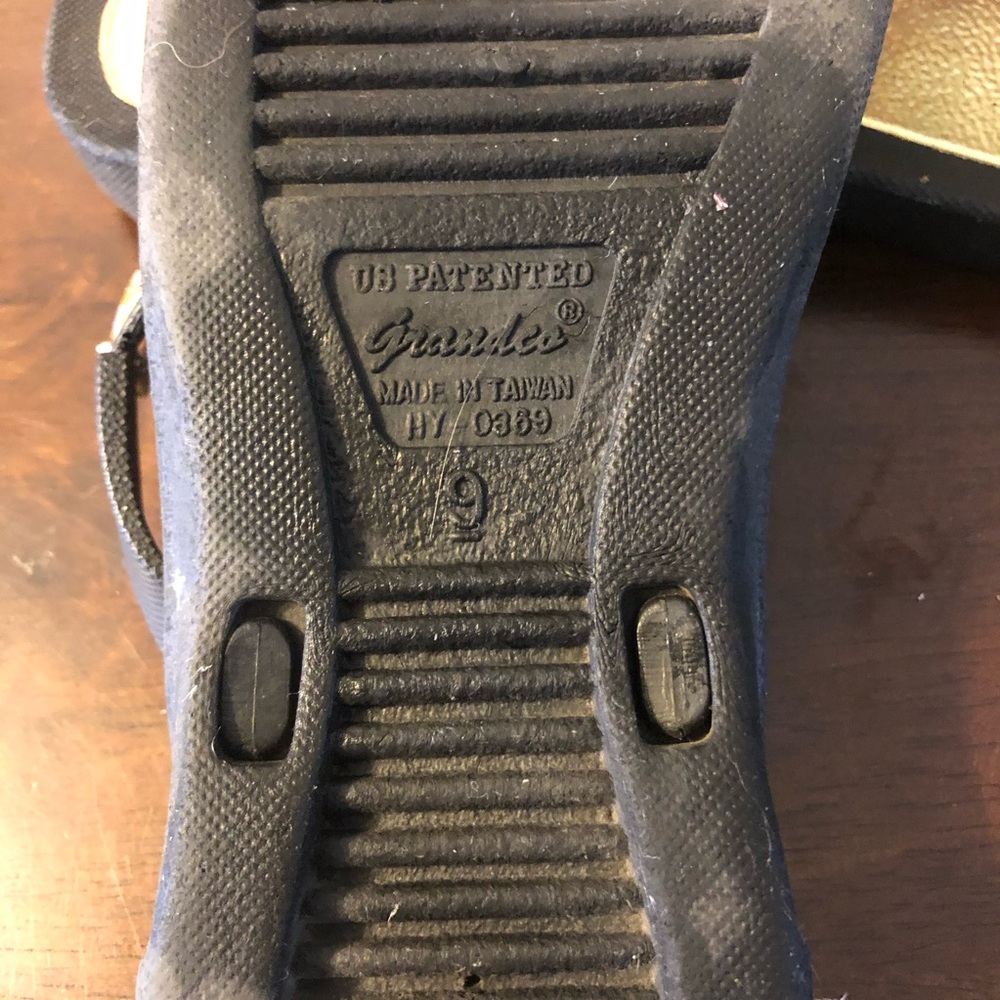 Sandals - Picture 4 of 4